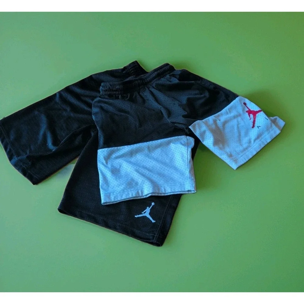 Air Jordan Lot of 2  Black - White  Long‎ Mesh Basketball Shorts Size M EUC